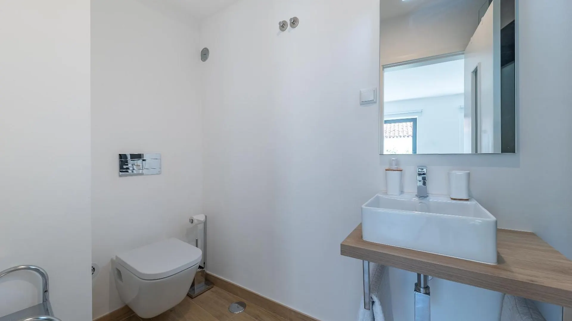 Apartment Orange 3 House - Chiado Studios