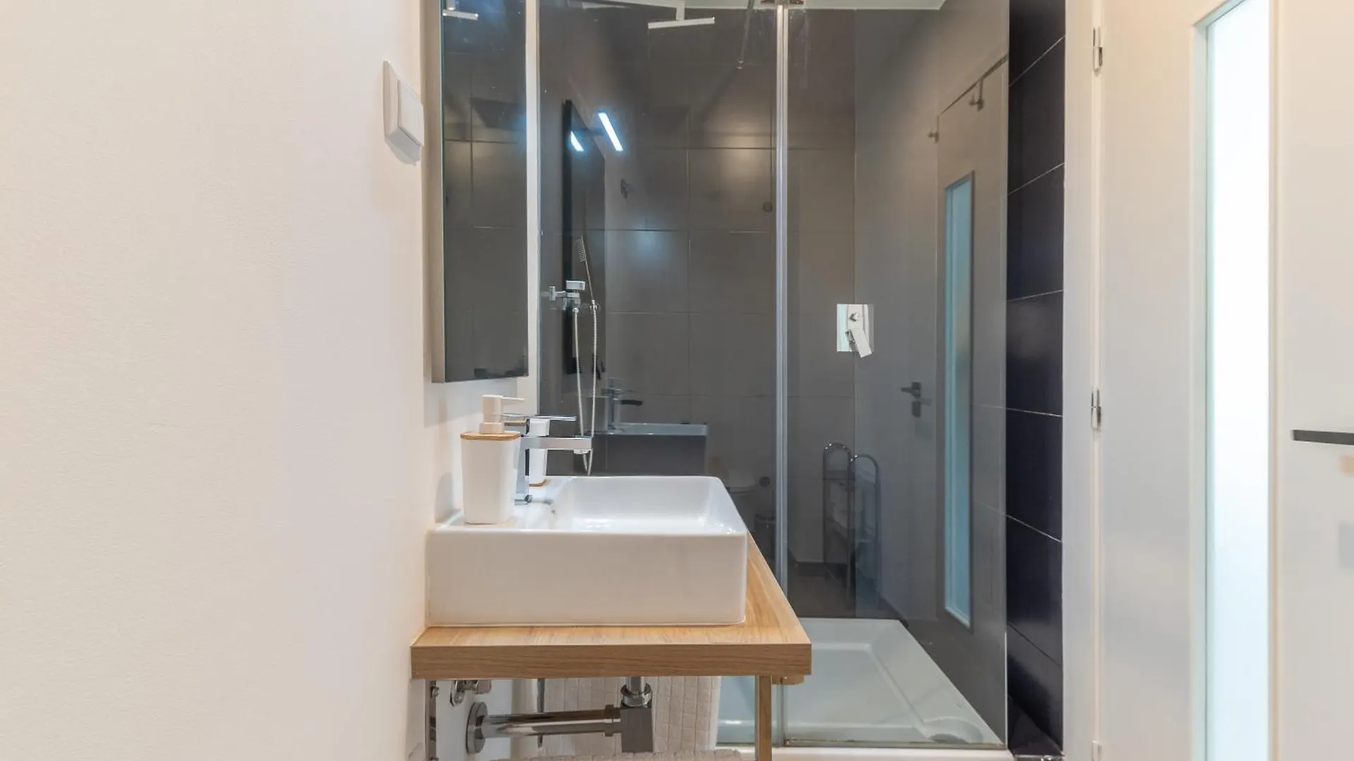 Apartment Orange 3 House - Chiado Studios